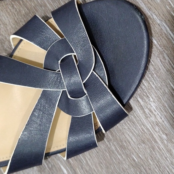 Talbots blue knot leather sandals. Size 7.5 - Picture 2 of 11